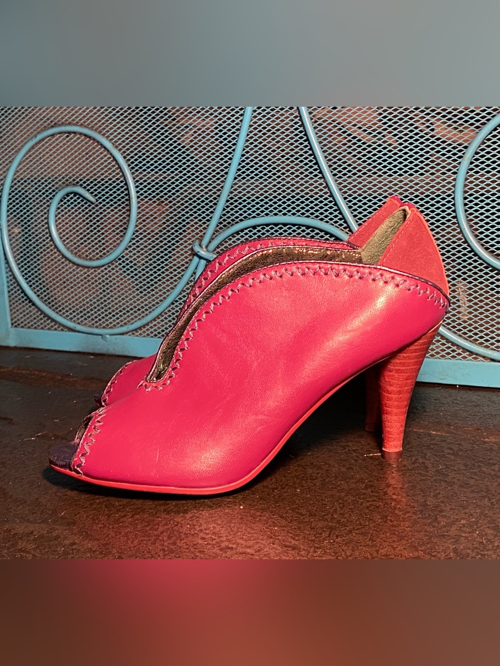 Irregular Choice Poetic License ankle bootie shoes,pink/purple leather,EUC, US 7